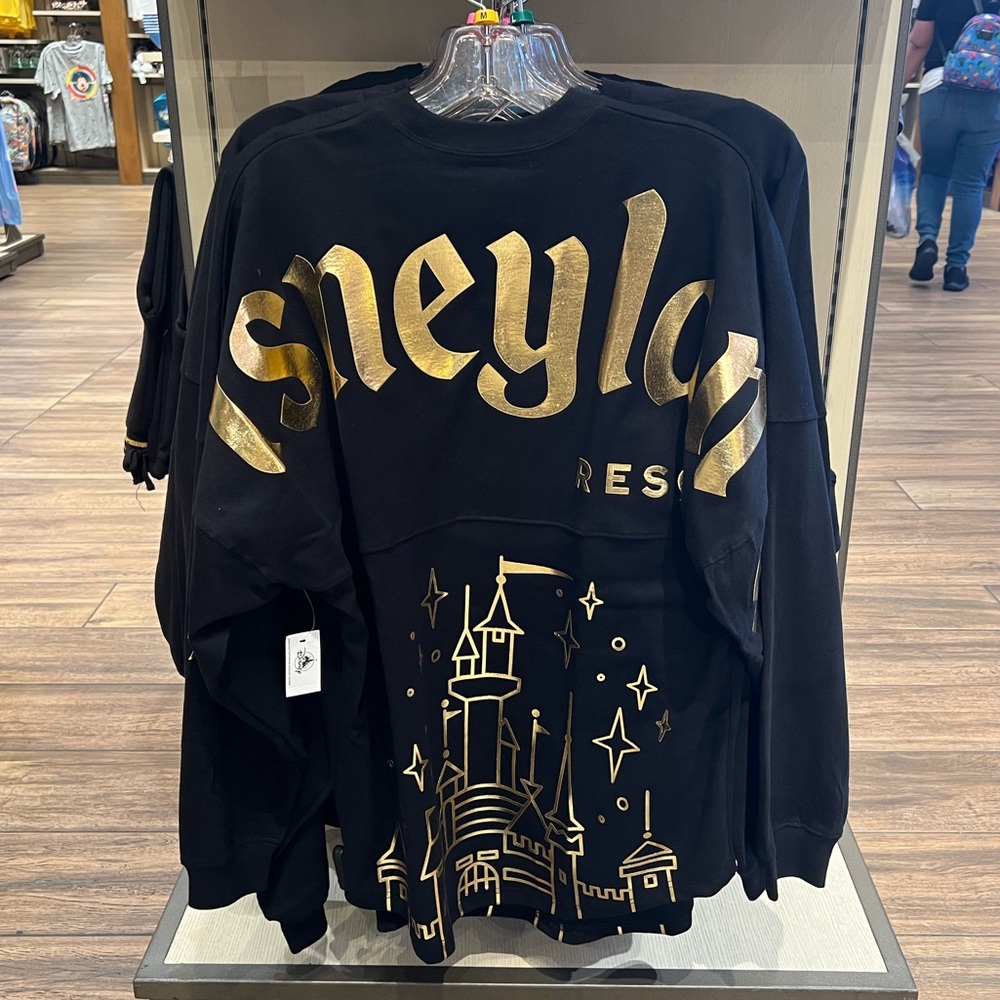 NWT Disney Disneyland Resort Gold Castle Spirit Jersey Black Large FAST SHIPPING